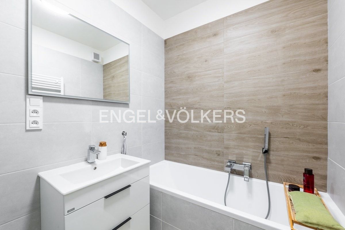 Pronájem byt 2+kk - Školní 733, Průhonice, 54 m² - 5
