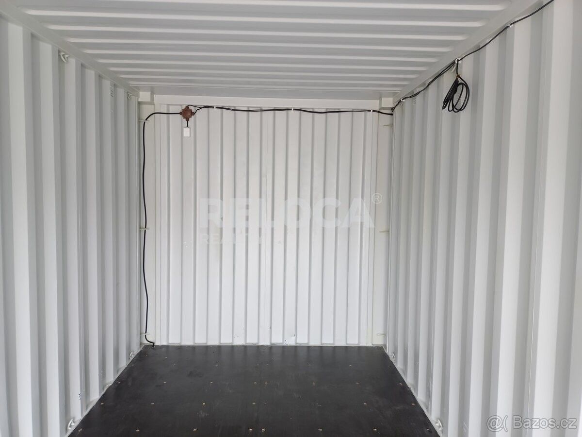 Sklady, Praha, 108 00