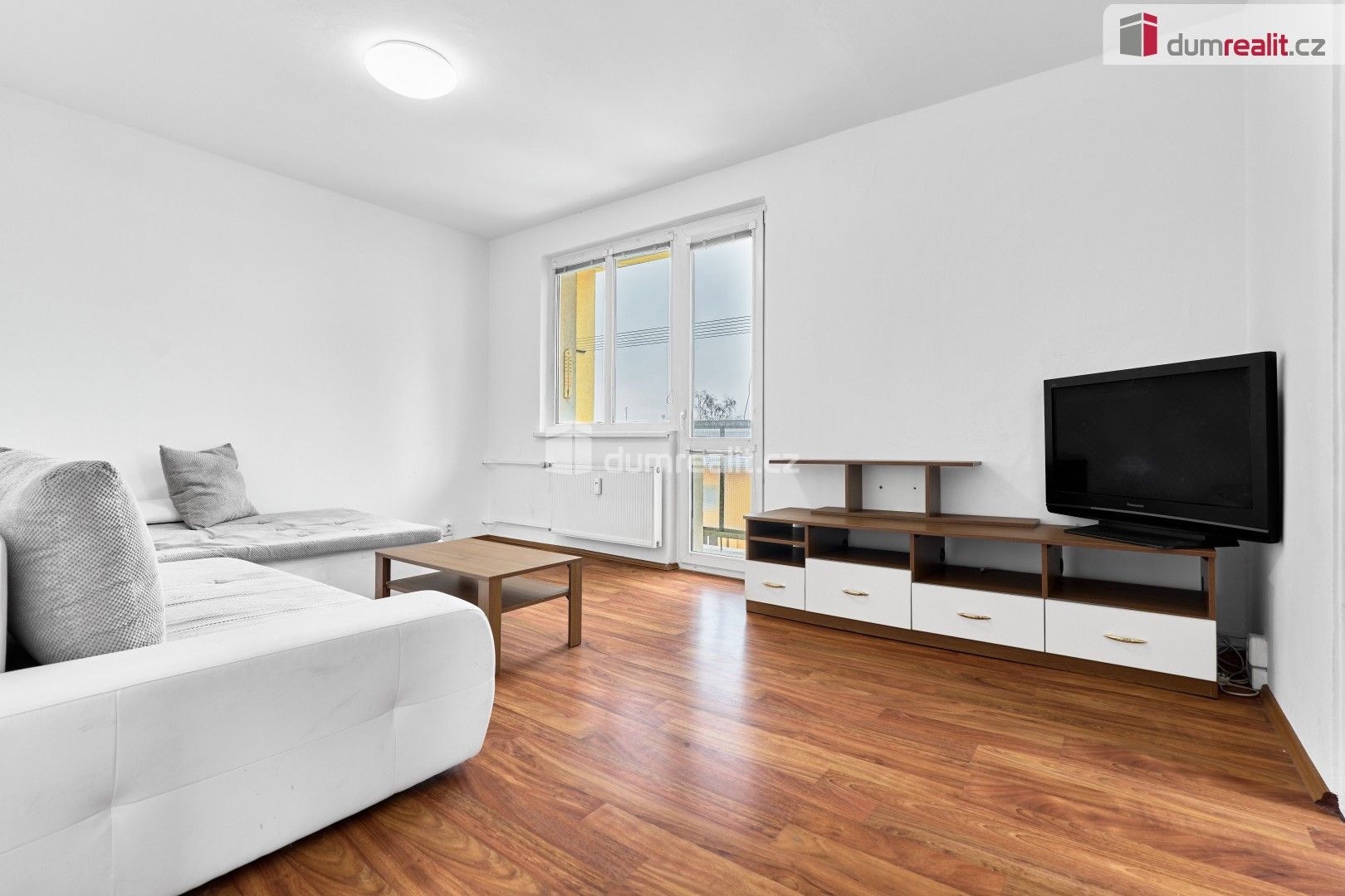 Prodej byt 2+1 - Školní, Nová Role, 45 m²