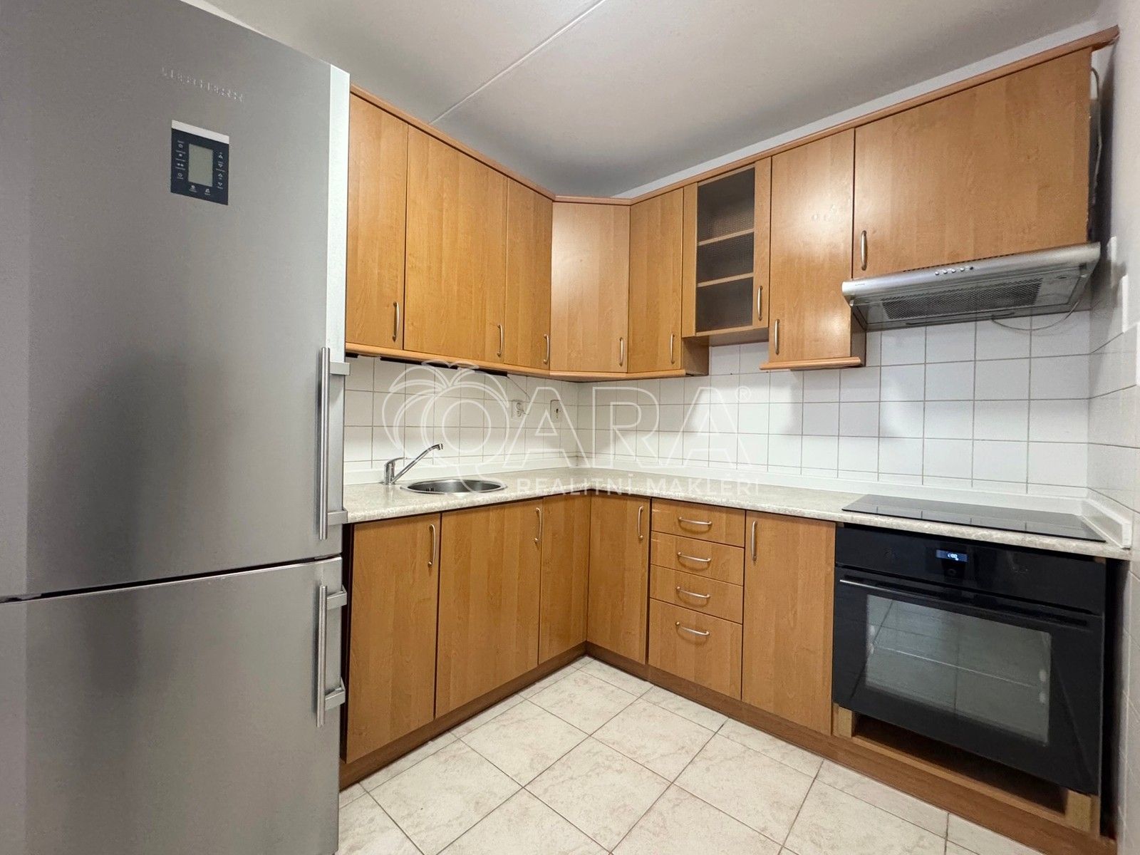 Pronájem byt 2+kk - U pramene, Praha, 46 m²