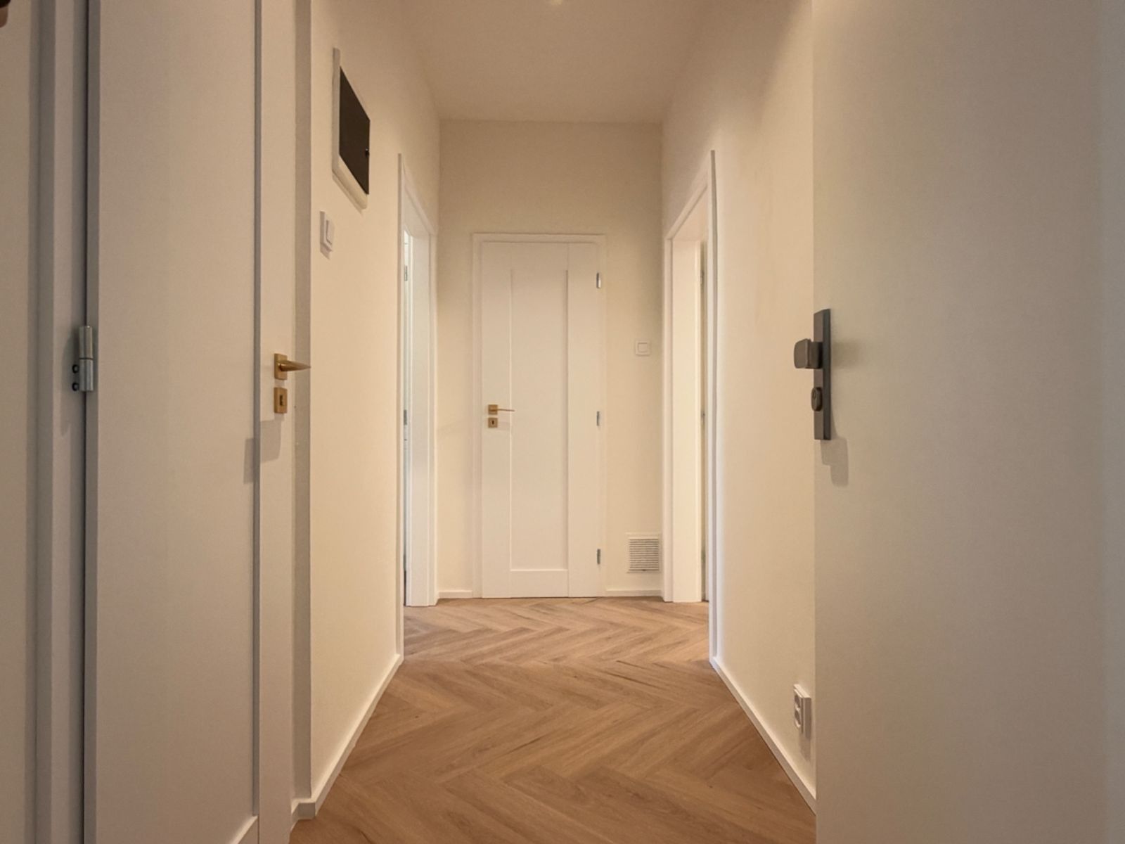 2+1, Jana Zajíce, Praha - Bubeneč, 65 m² - 1