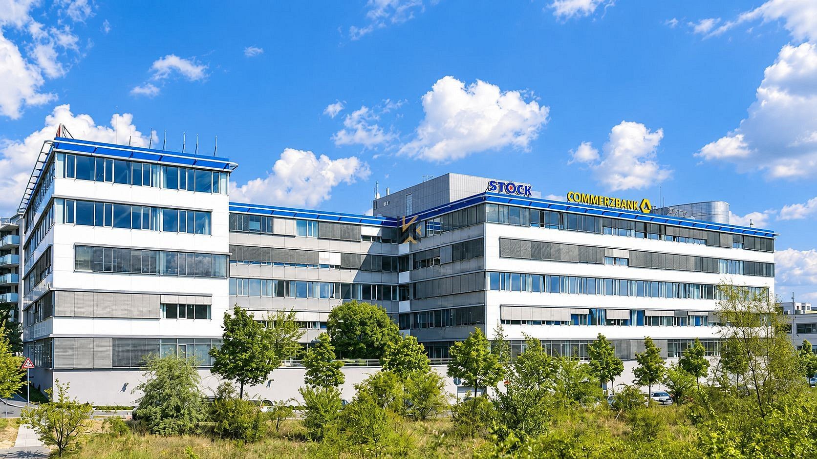 Kancelář, 242 m²