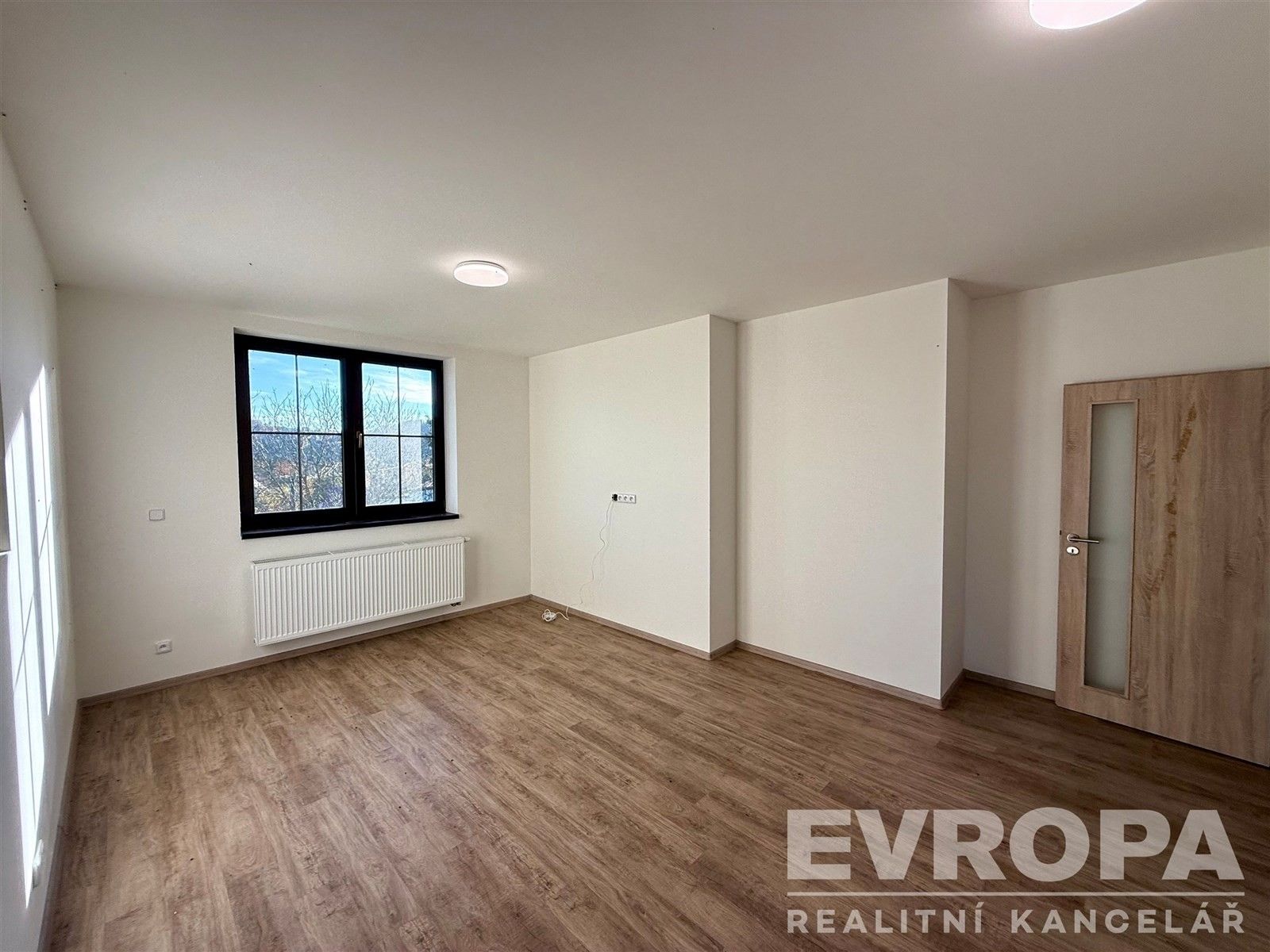 Pronájem byt 3+1 - Bartoušov, 84 m²