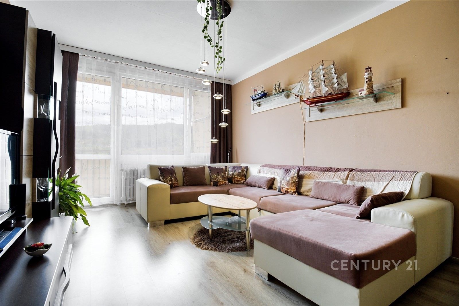 3+1, Na Vyhlídce 317, Děčín IX-Bynov, 64 m² - 1