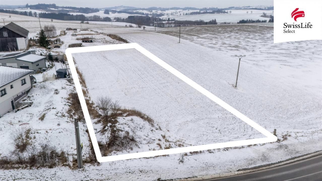 Prodej komerční pozemek - Hodice