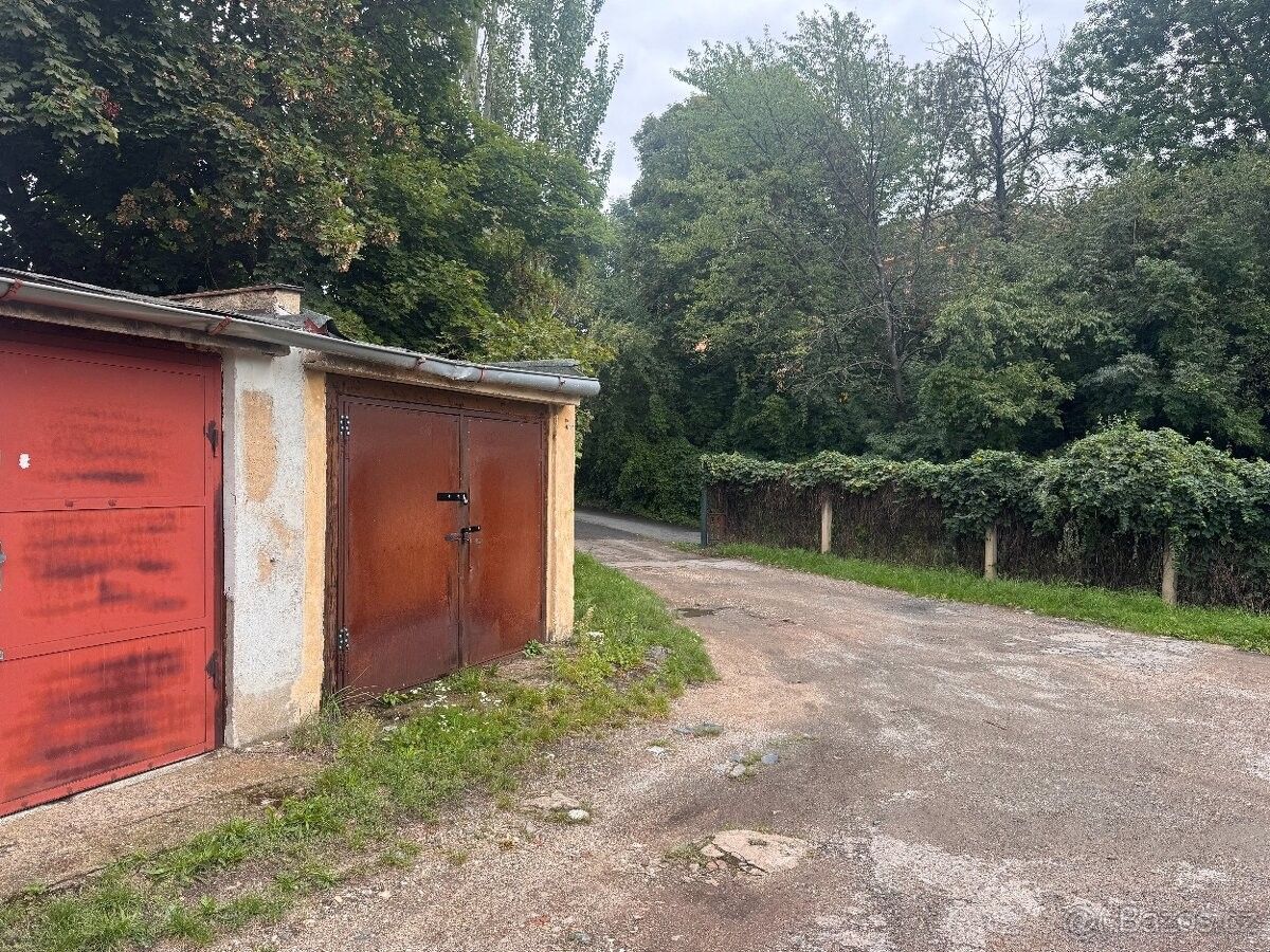 Garáže, Praha, 101 00