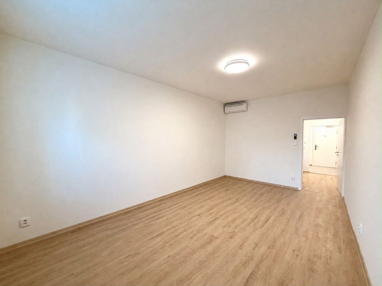 1+1, Dělnická, Praha 7 - Holešovice, 35 m² - 1
