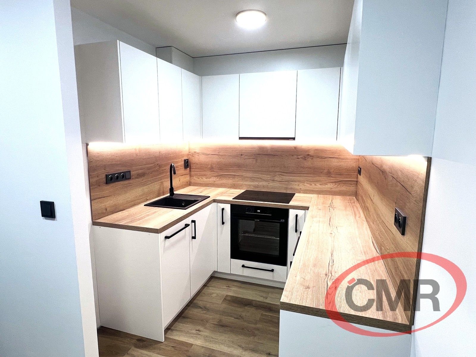 2+kk, Křivenická, Praha, 44 m²