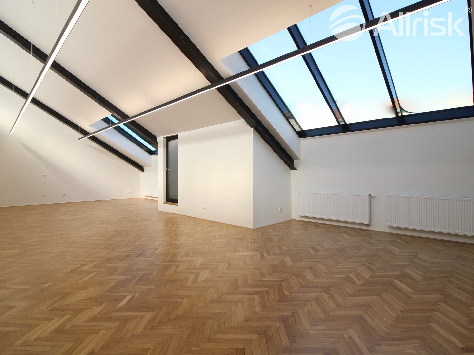Kancelář, 196 m²
