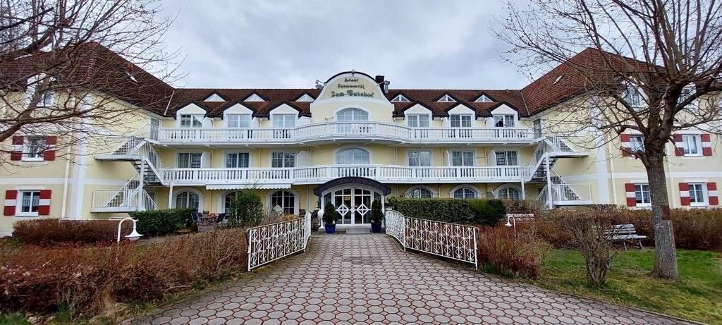 Prodej restaurace - 987 66, Zahraničí