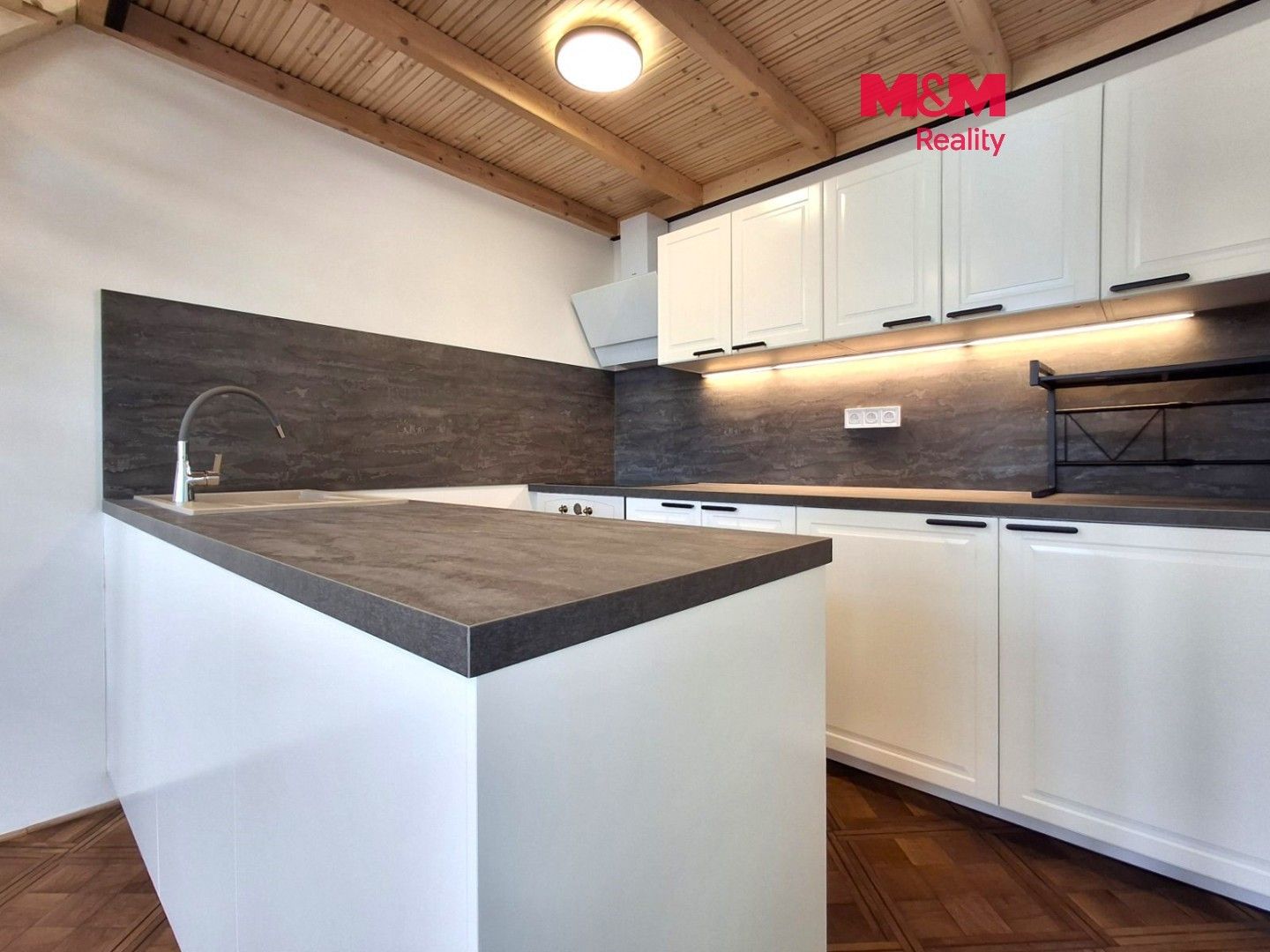 2+kk, Na Dubovci, Strakonice, 55 m²