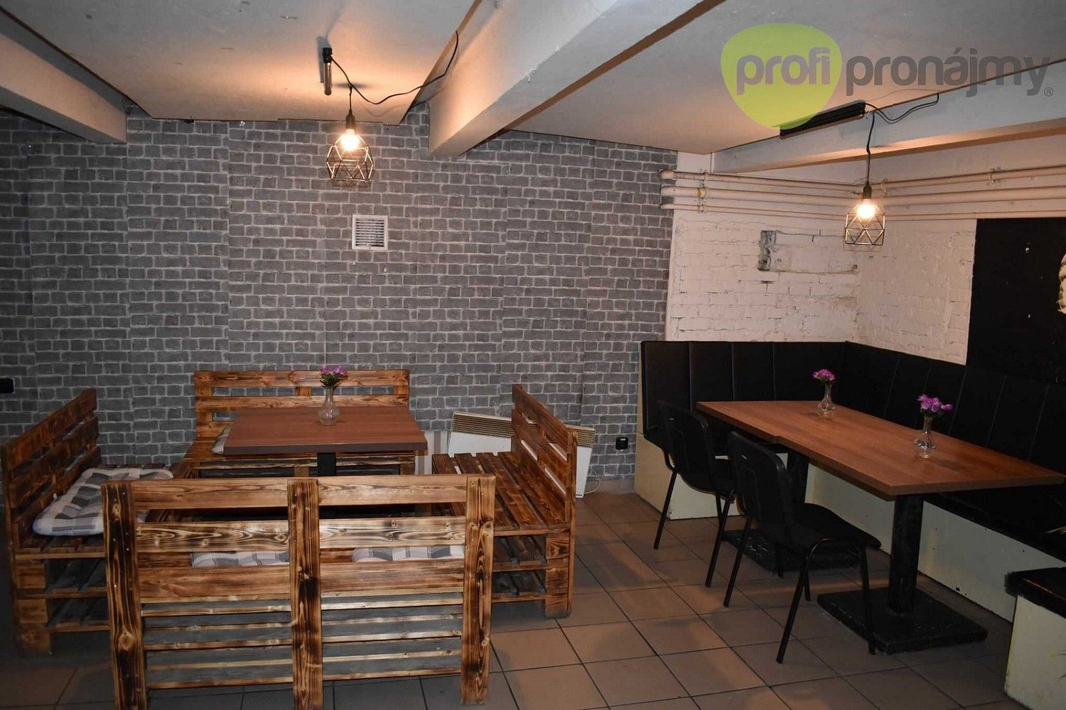 Ostatní, nám. Dr. E. Beneše, Holešov, okres Kroměříž, 220 m² - 2