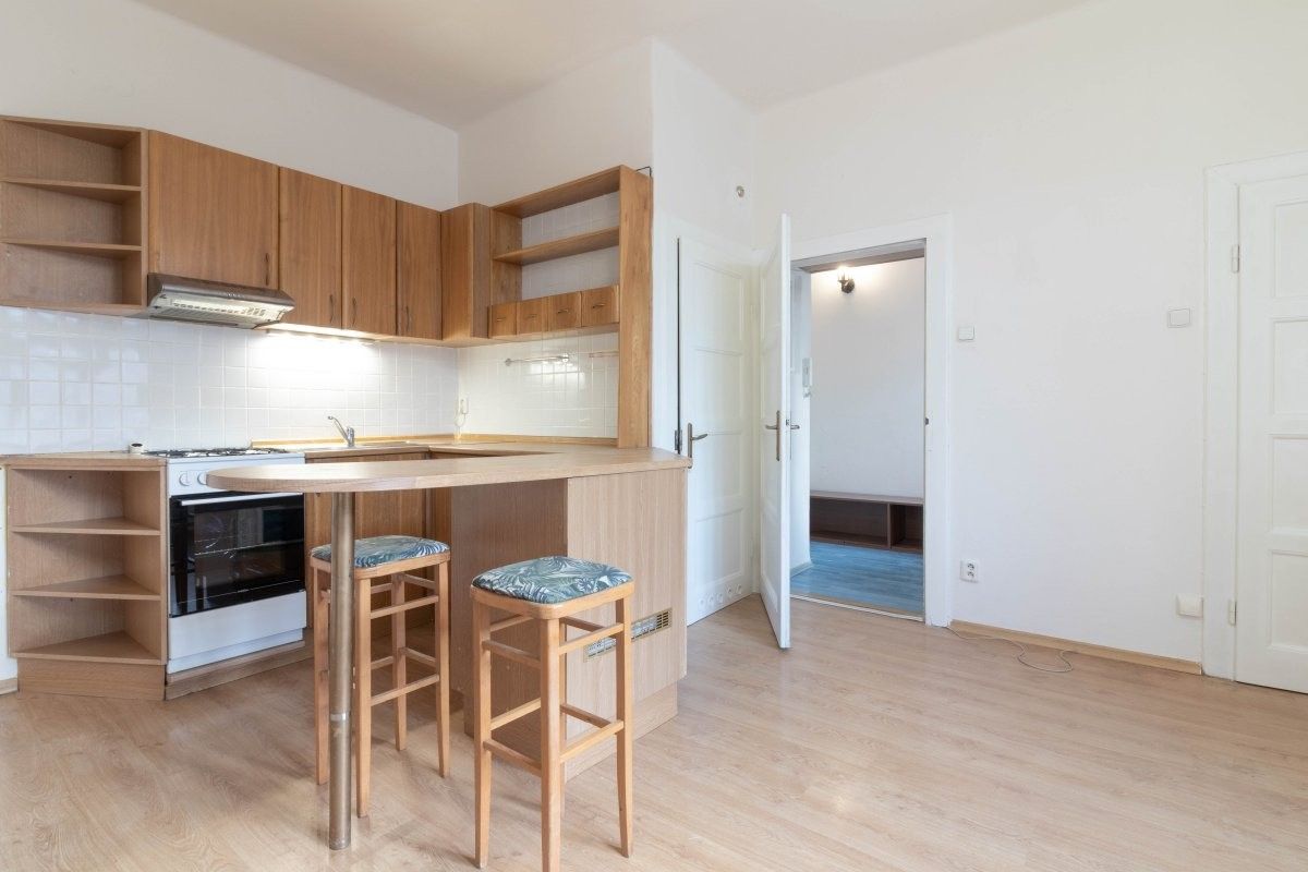 Pronájem byt 2+kk - Šmeralova, Olomouc, 44 m²