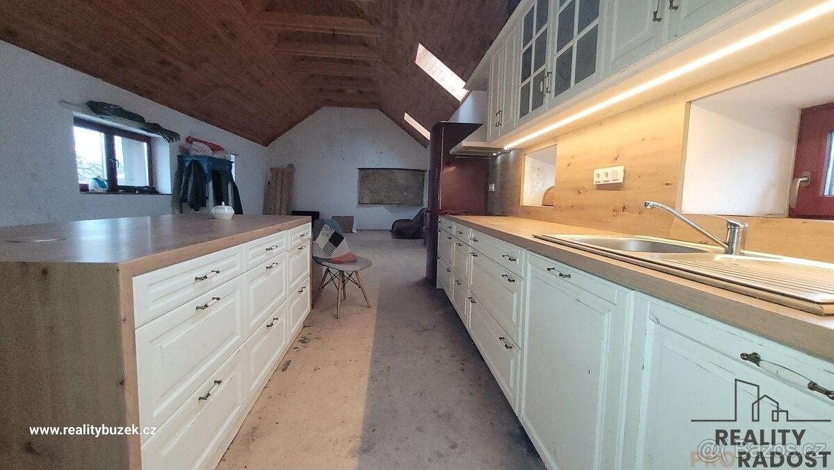 Prodej rodinný dům - Nezamyslice u Prostějova, 798 26