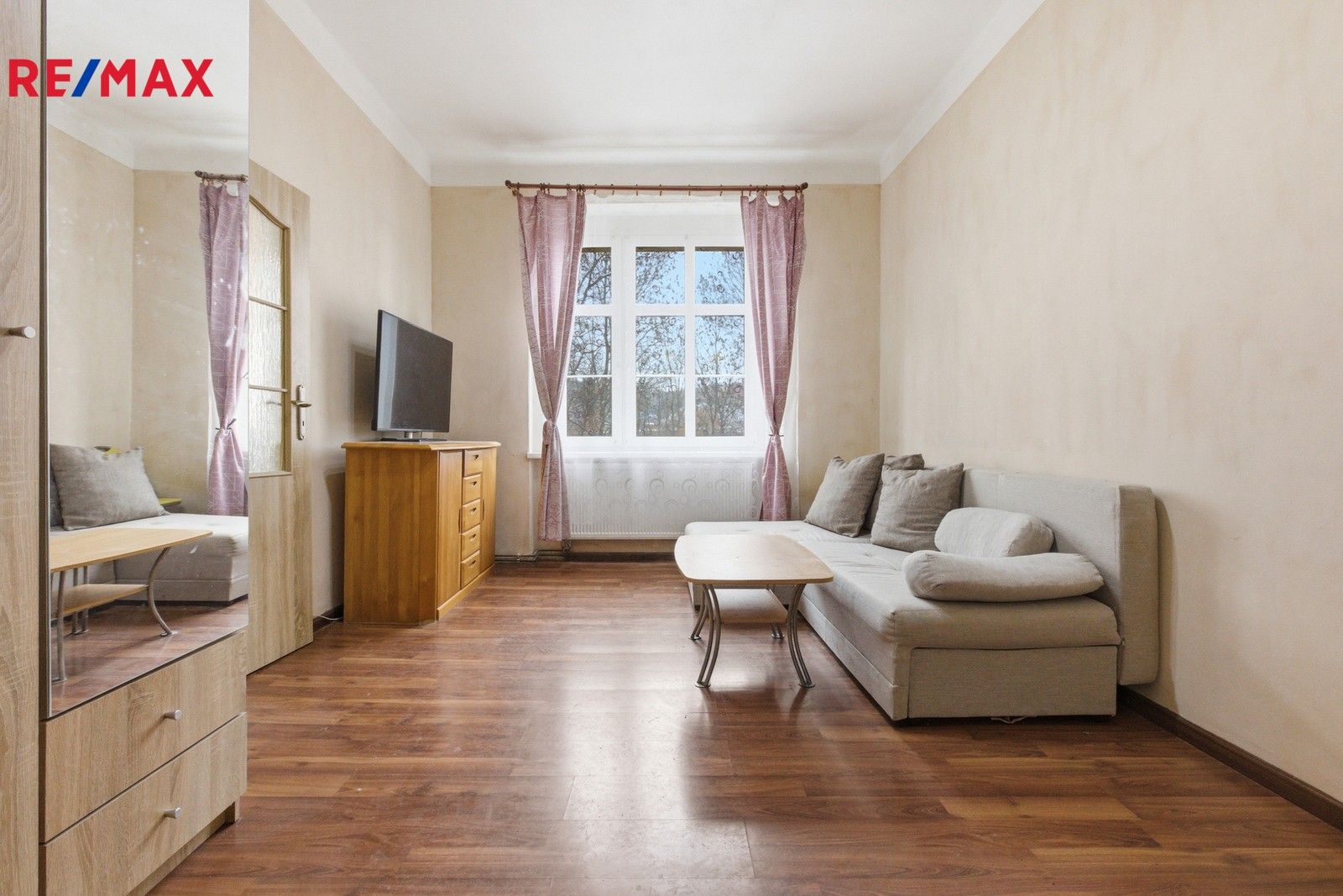 Prodej byt 2+1 - Mattoniho nábřeží, Karlovy Vary, 49 m²