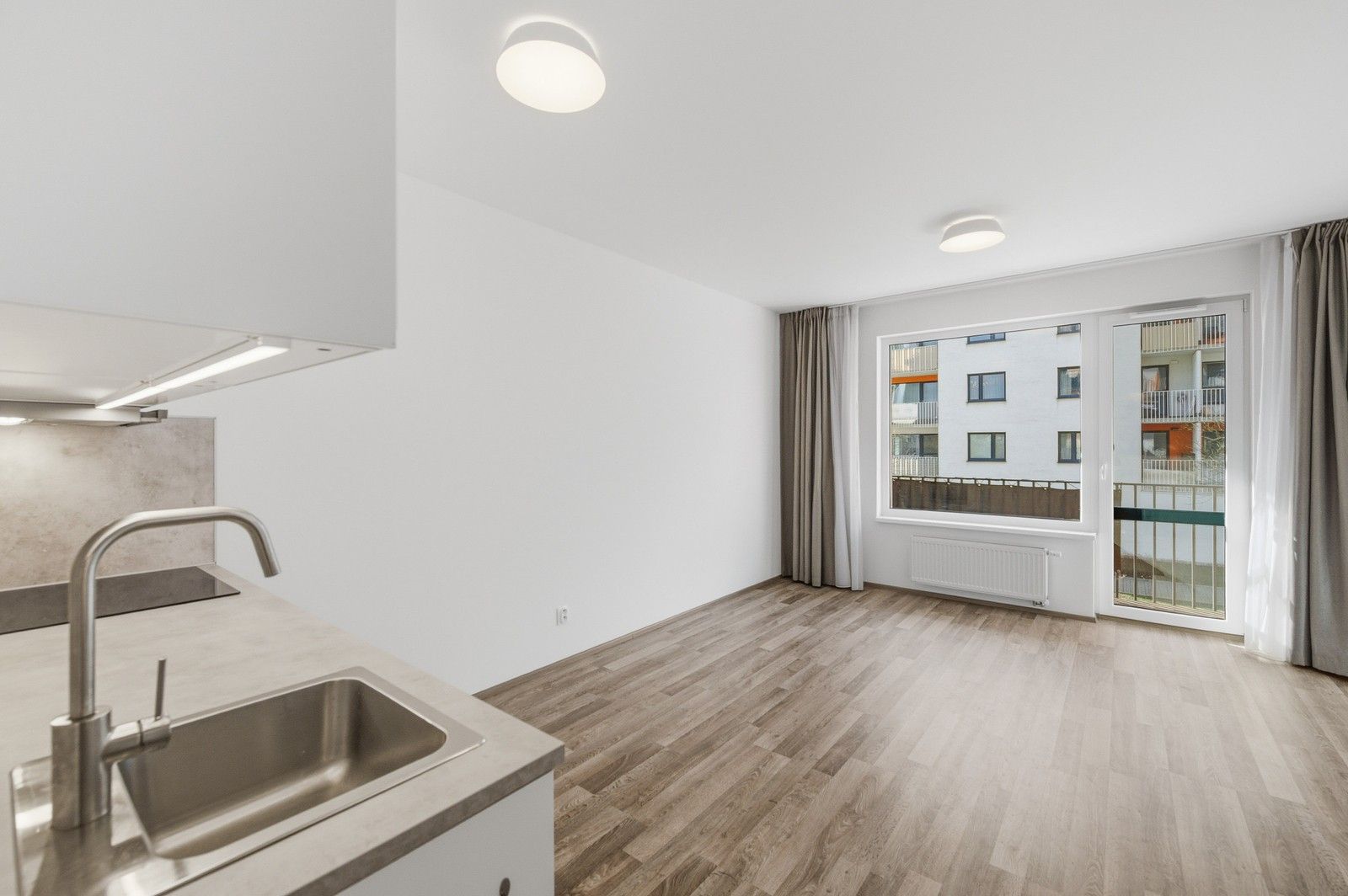 1+kk, Moravcových 1015, Praha, 35 m²