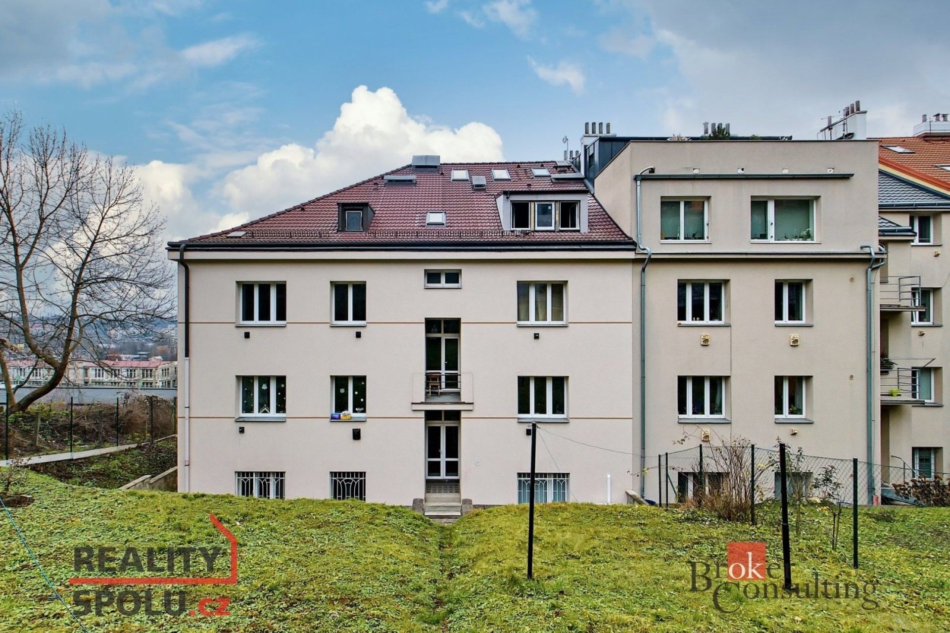 2+kk, Křížová, Praha, 42 m²