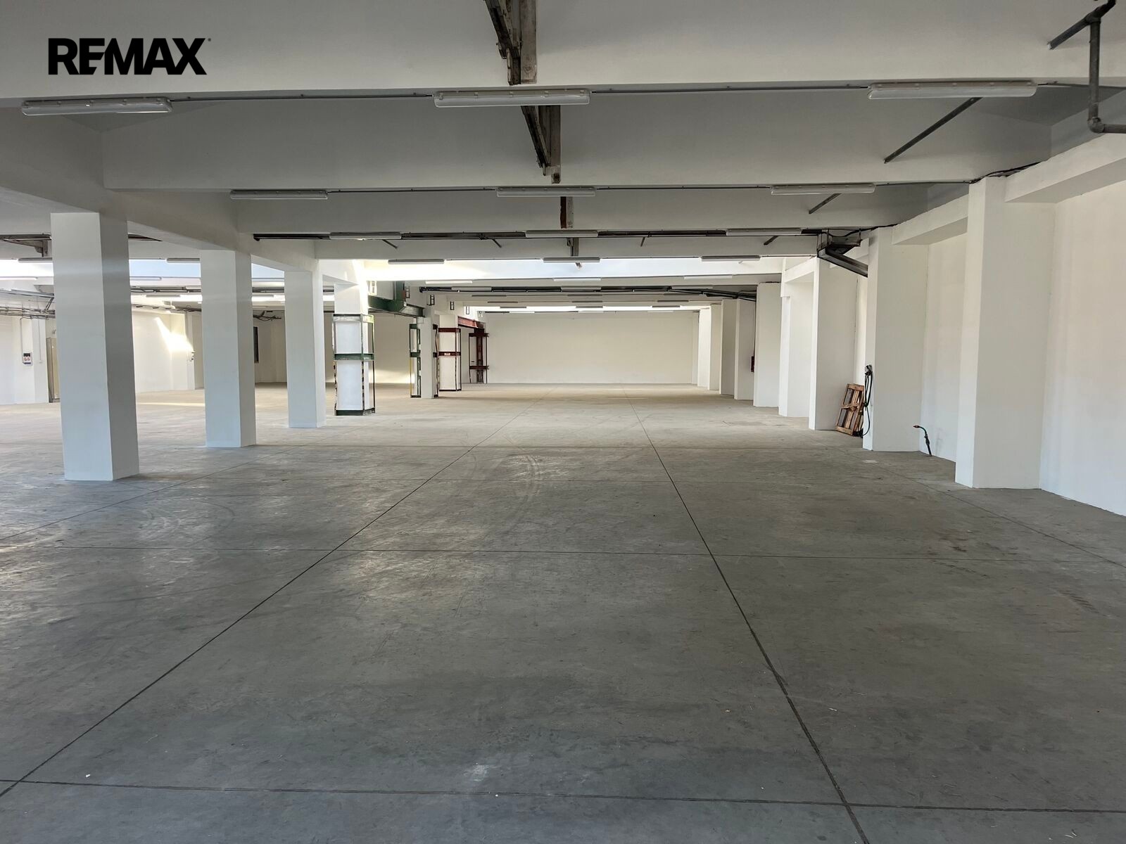 Sklad, 1 494 m²