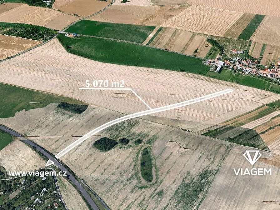 Zemědělský pozemek, 1 267 m²