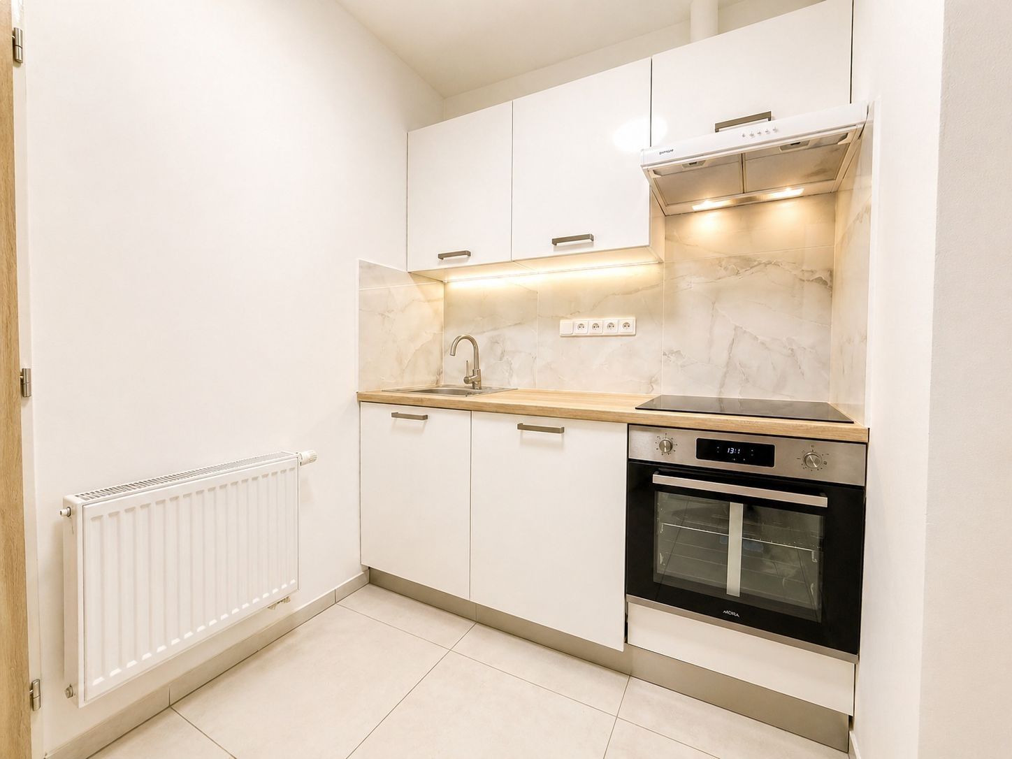 1+1, Koněvova, Praha, 29 m² - 1