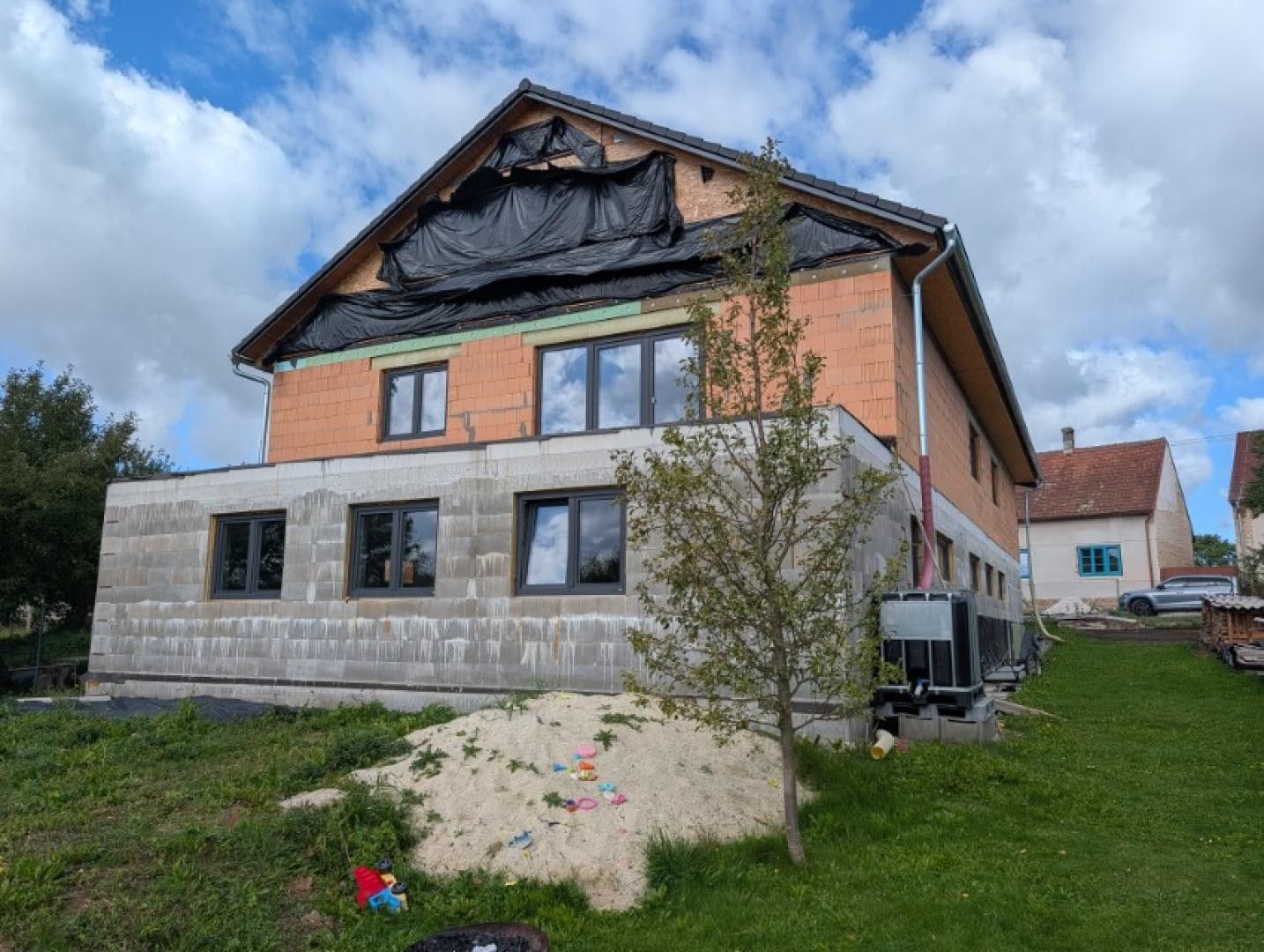 Rodinný dům · 401 m² · Skály - 3