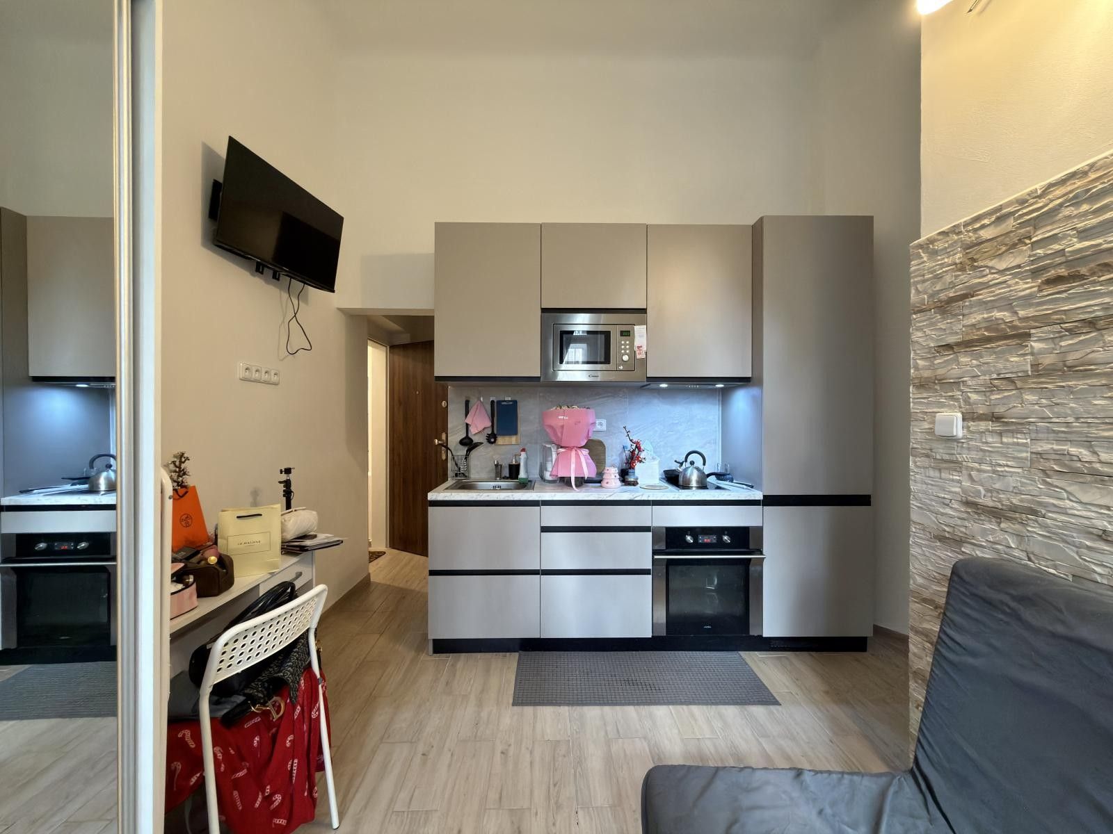 2+kk, Krakovská, Praha, 36 m²