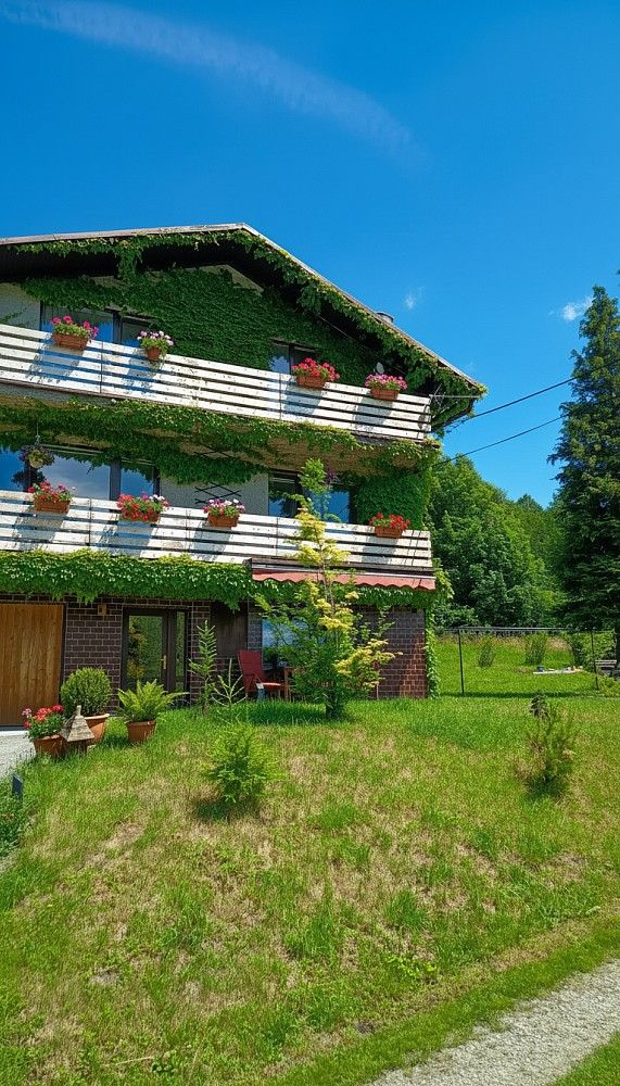 Rodinné domy, Veřovice, okres Nový Jičín, 288 m² - 1