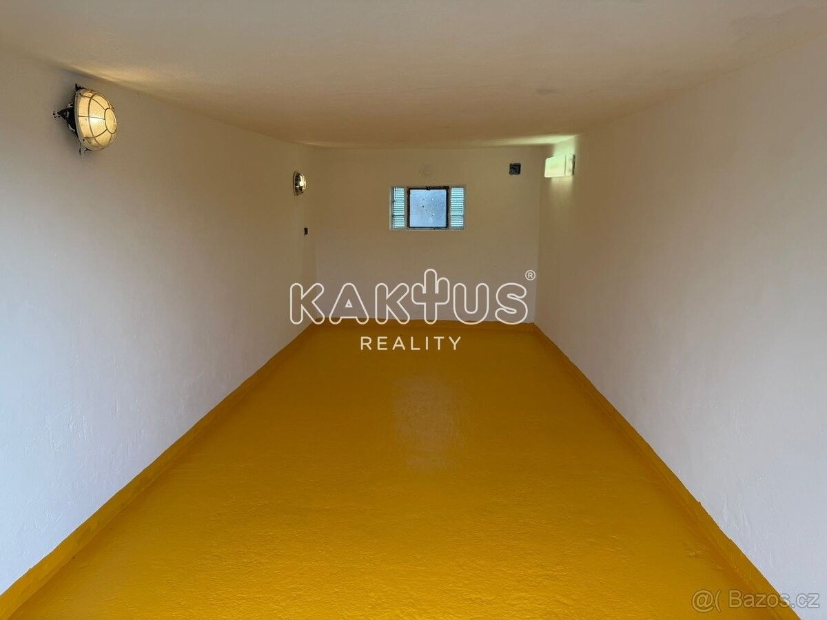 Pronájem garáž - Ostrava, 722 00