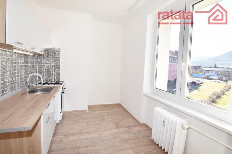 2+1, Václava Řezáče, Klášterec nad Ohří, 57 m²