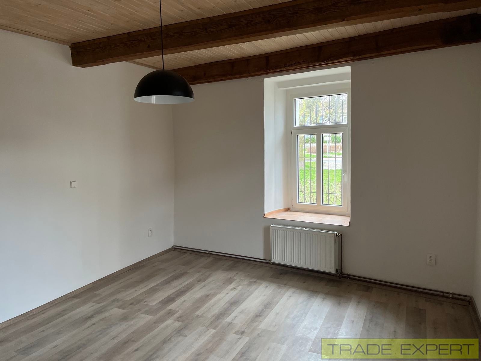 Byt 2+1 · 88 m² · Osvobození, Stochov Honice - 3