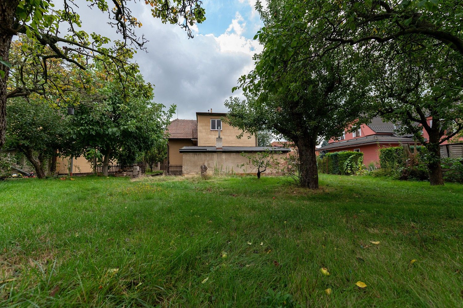 Pozemek pro bydlení · Praha - Horní Měcholupy, okres Praha 15, Hlavní město Praha - 4
