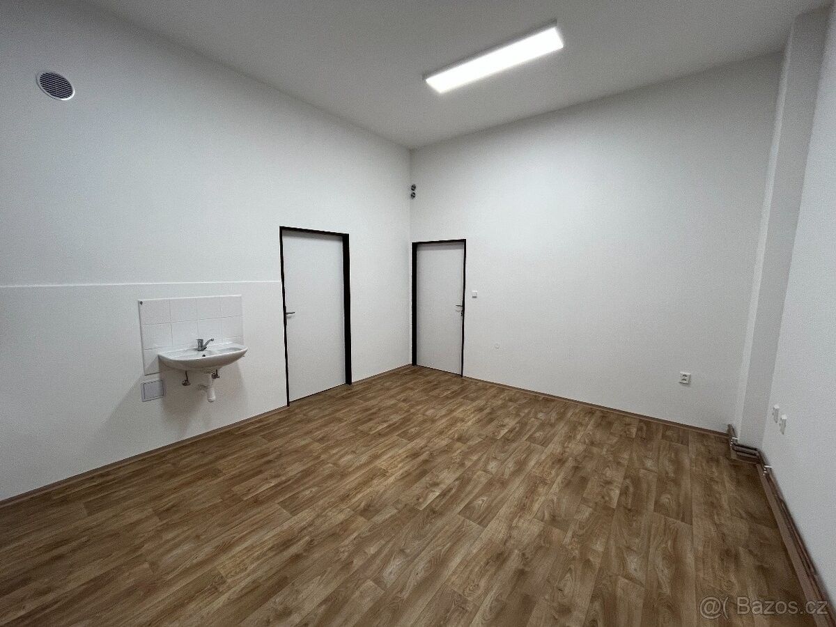 Obchodní prostory · Kolín, 280 02 - 4