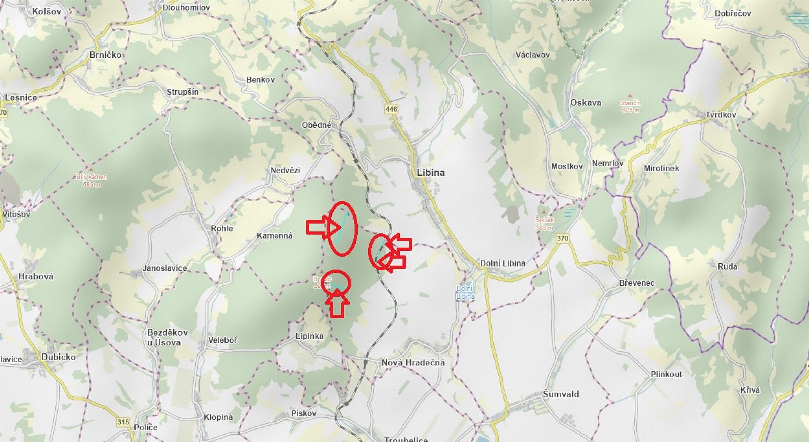 Les, 2 498 m²