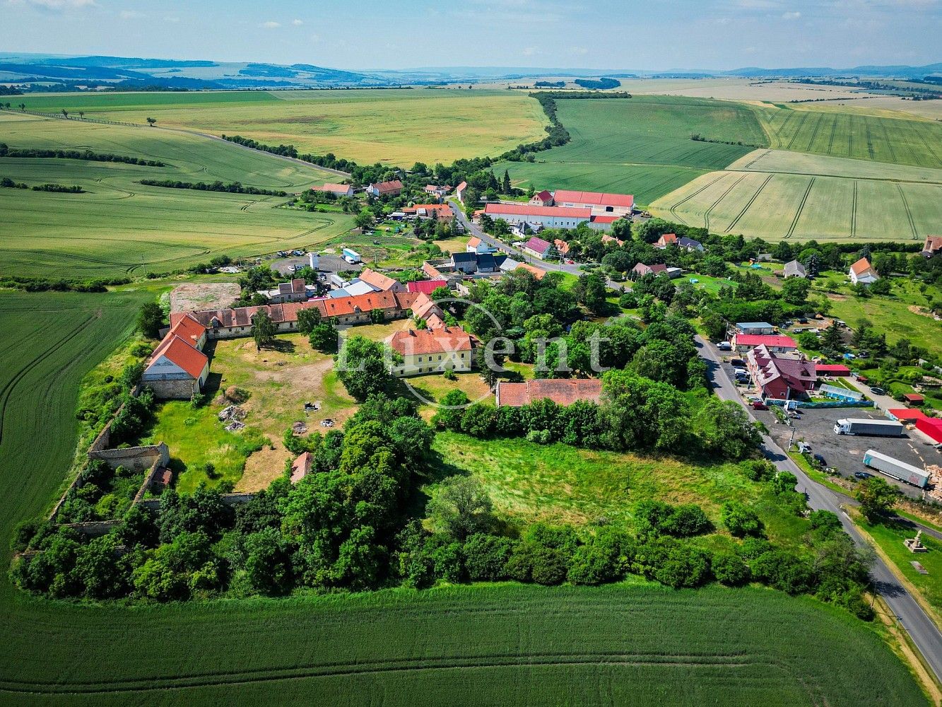 Ubytovací zařízení · 3 000 m² · Žatec - Milčeves, okres Louny, Ústecký kraj - 3