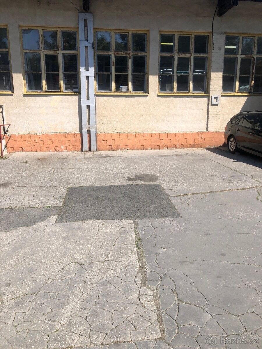 Garáže, Zlín, 763 14