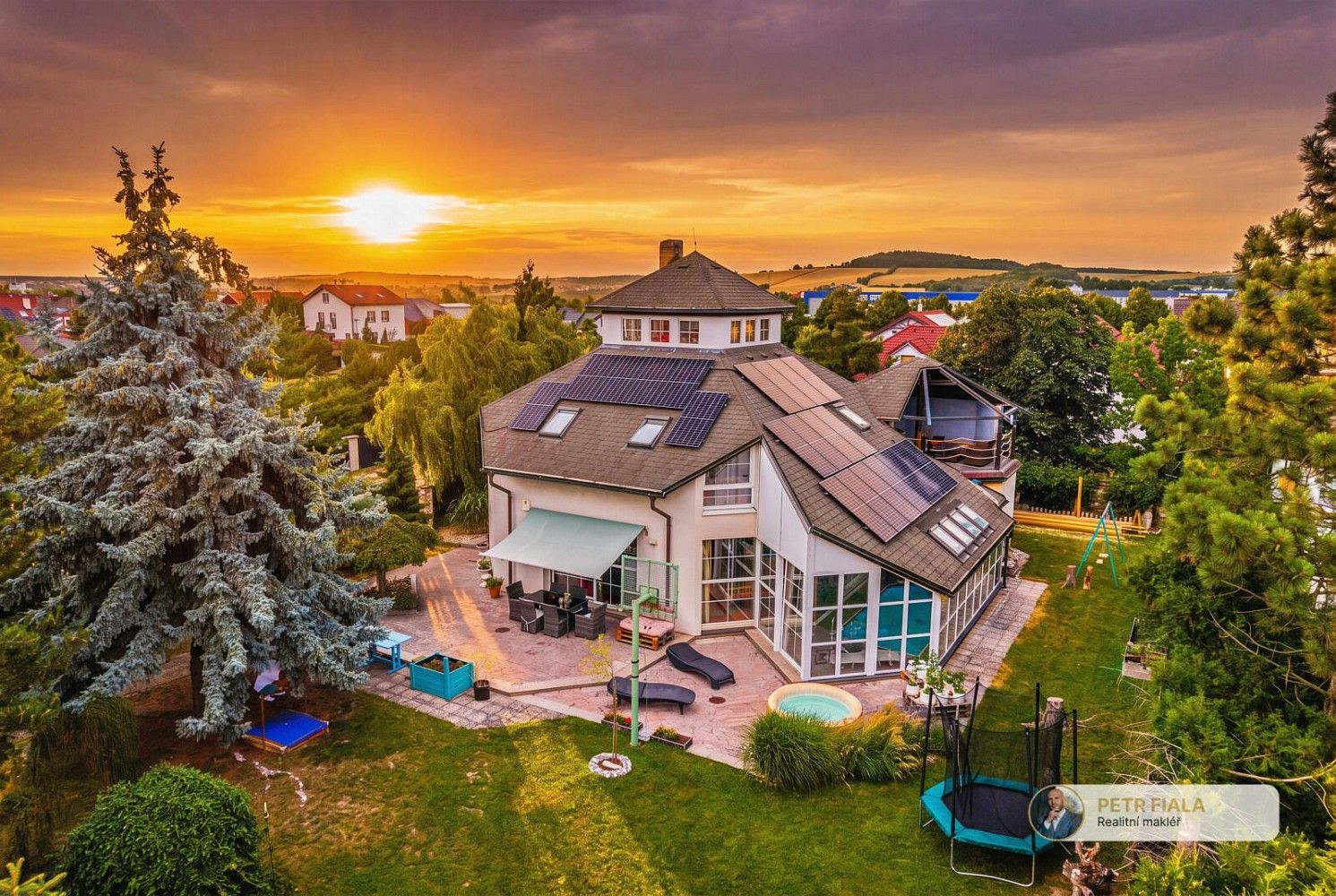 Rodinné domy, Plzeň - Černice, okres Plzeň-město, Plzeňský kraj, 305 m² - 1