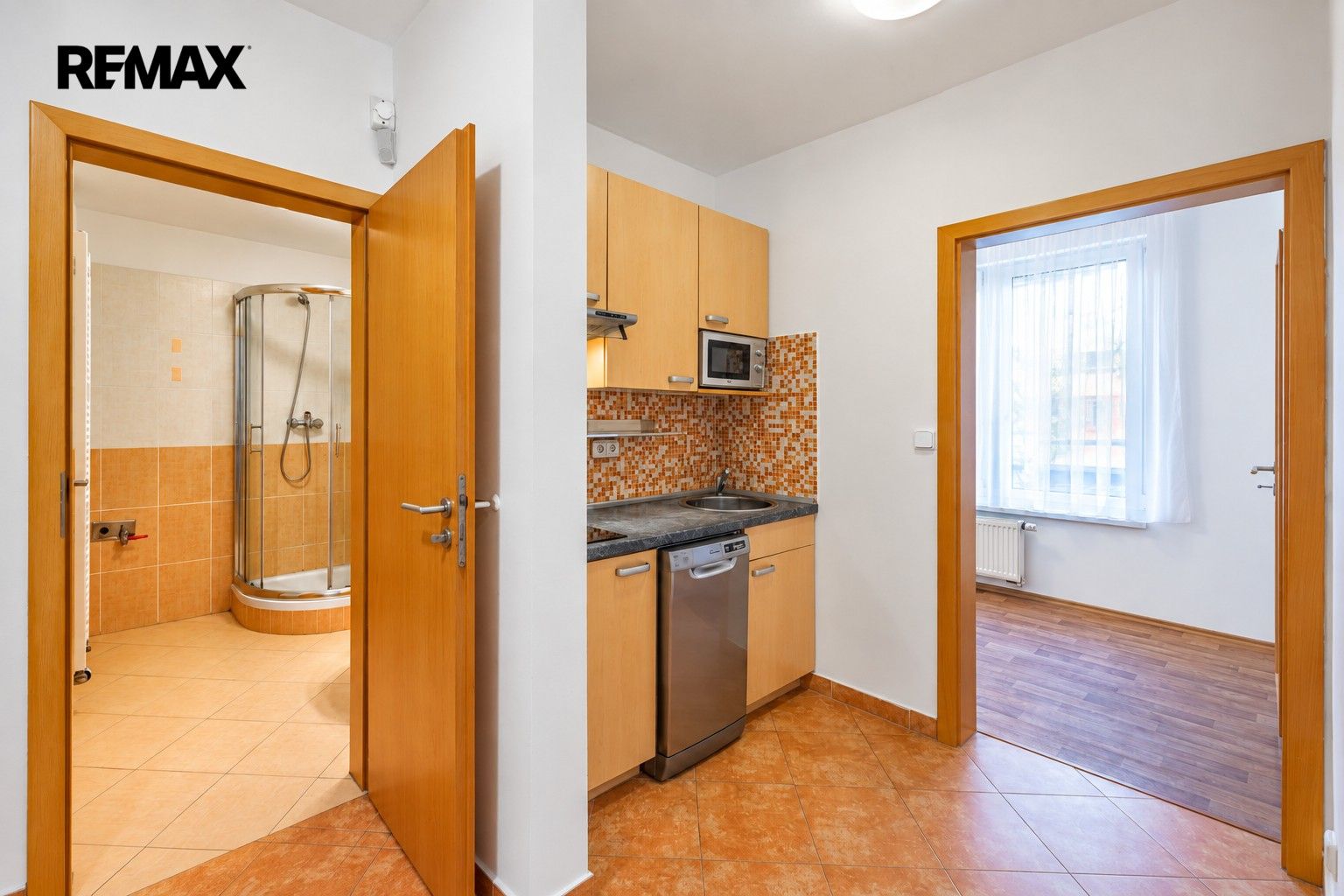 Prodej byt 2+kk - Sazovická 454, Praha Zličín, 38 m² - 5