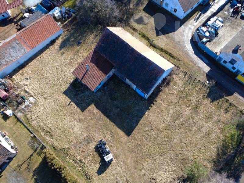 Prodej pozemek pro bydlení - Daleké Dušníky, 937 m²