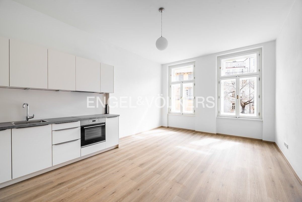 3+kk, Václavské náměstí, Praha, 80 m²