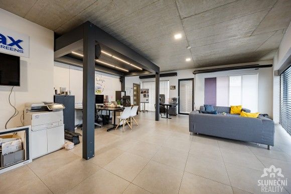 Pronájem obchodní prostory - Uherské Hradiště, 686 01