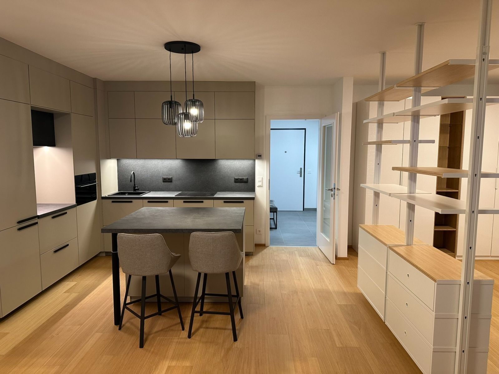 2+kk, Za Pískovnou, Praha - Dolní Chabry, 53 m² - 1