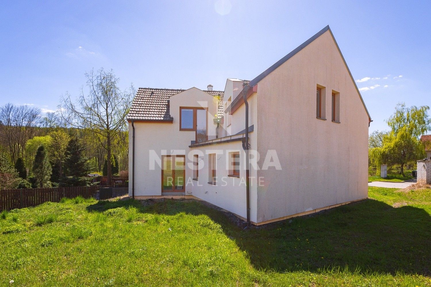 Rodinné domy, Libeř, okres Praha-západ, Středočeský kraj, 209 m² - 2