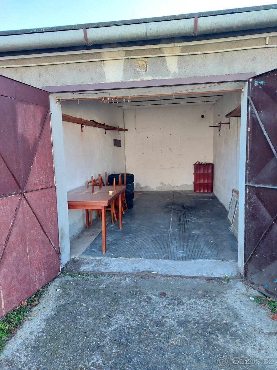 Garáže, Kostice u Břeclavě, 691 52