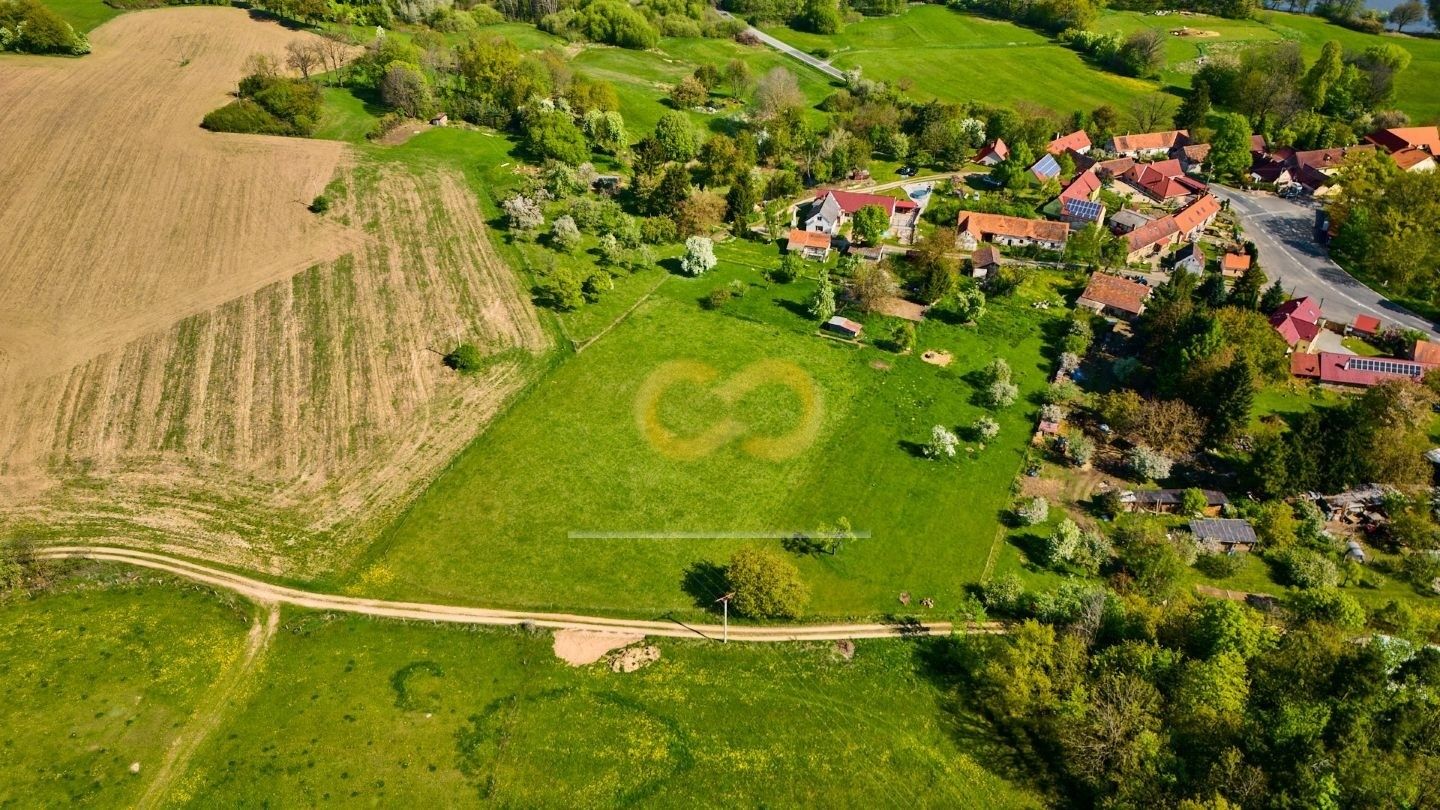 Pozemek pro bydlení · 8 000 m² · Bratronice - 3