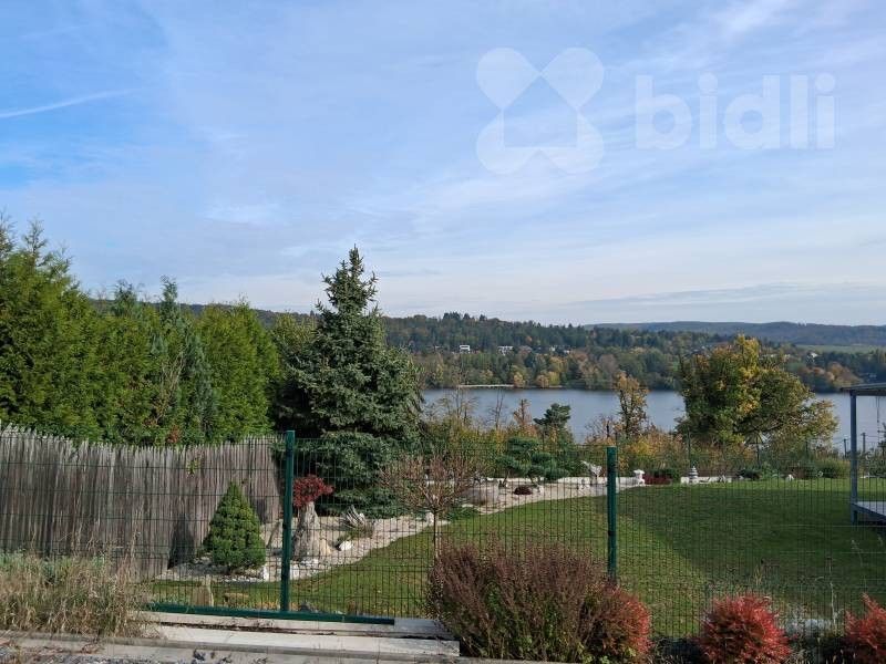 Louka, 9 248 m²