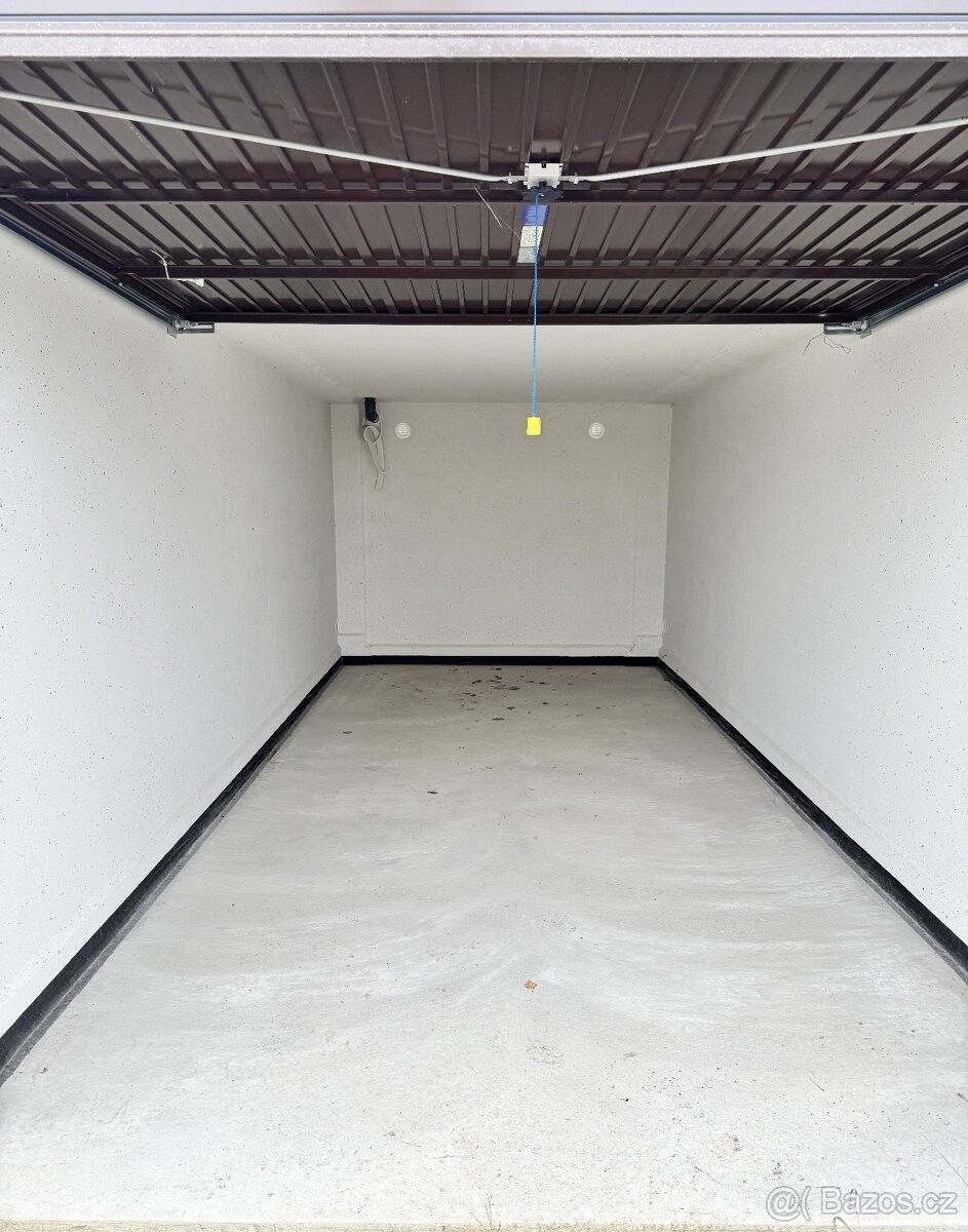 Pronájem garáž - Brandýs nad Labem-Stará Boleslav, 250 01