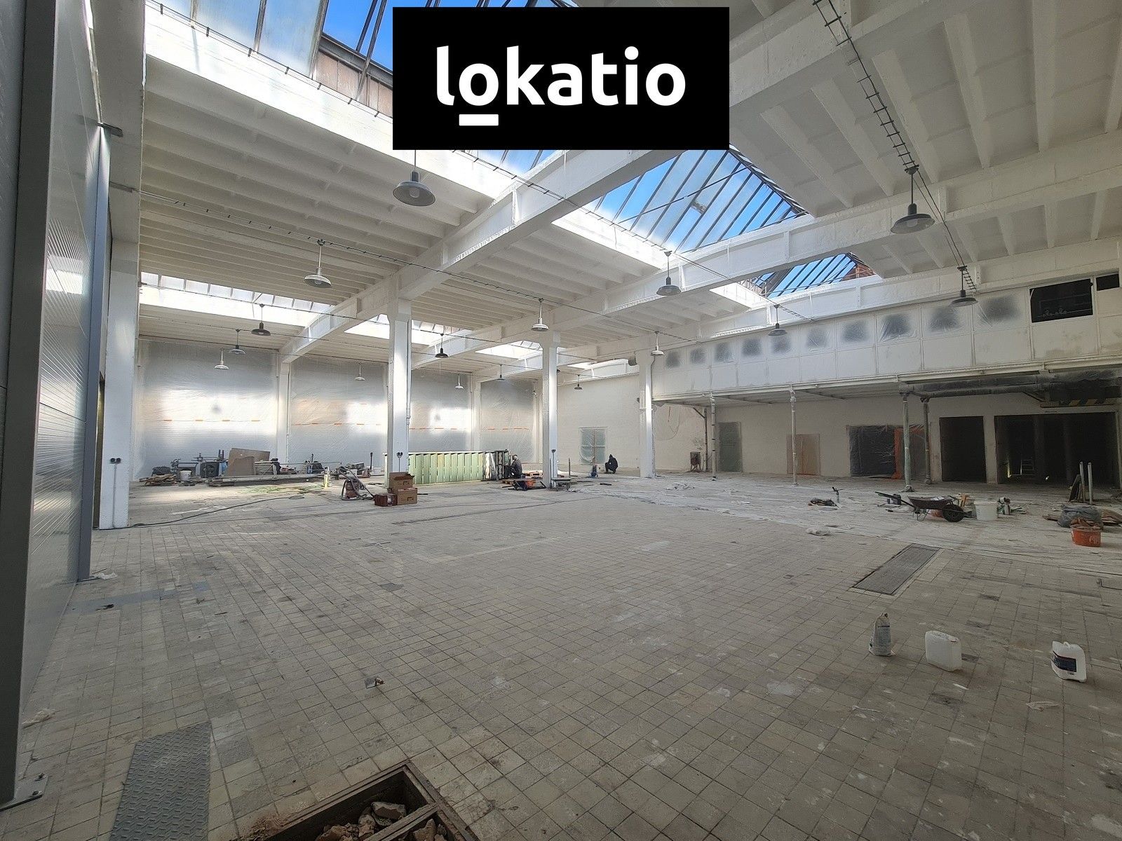 Sklady, Hradec Králové, 1 000 m² - 1