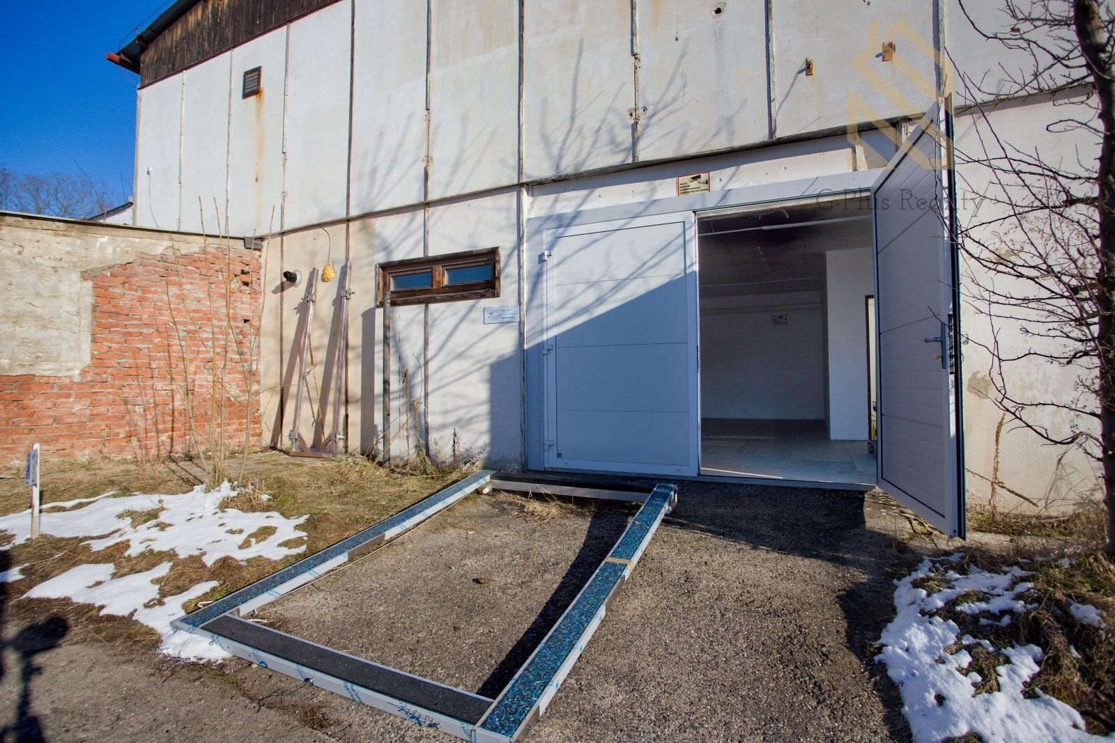 Pronájem obchodní prostory - Alfonse Muchy, Chomutov, 360 m²