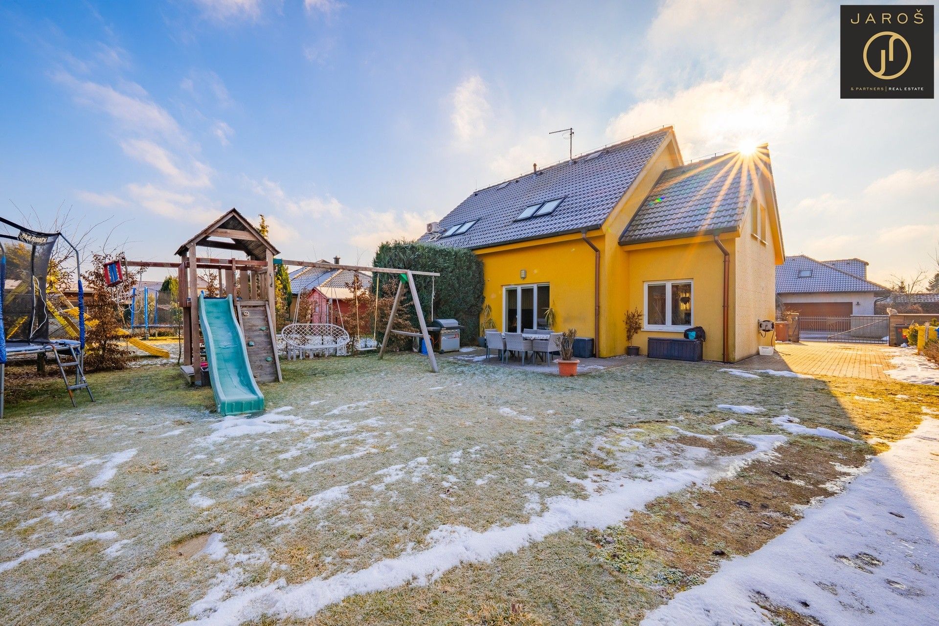 Prodej rodinný dům - Myslivečkova, Nové Strašecí, 100 m²