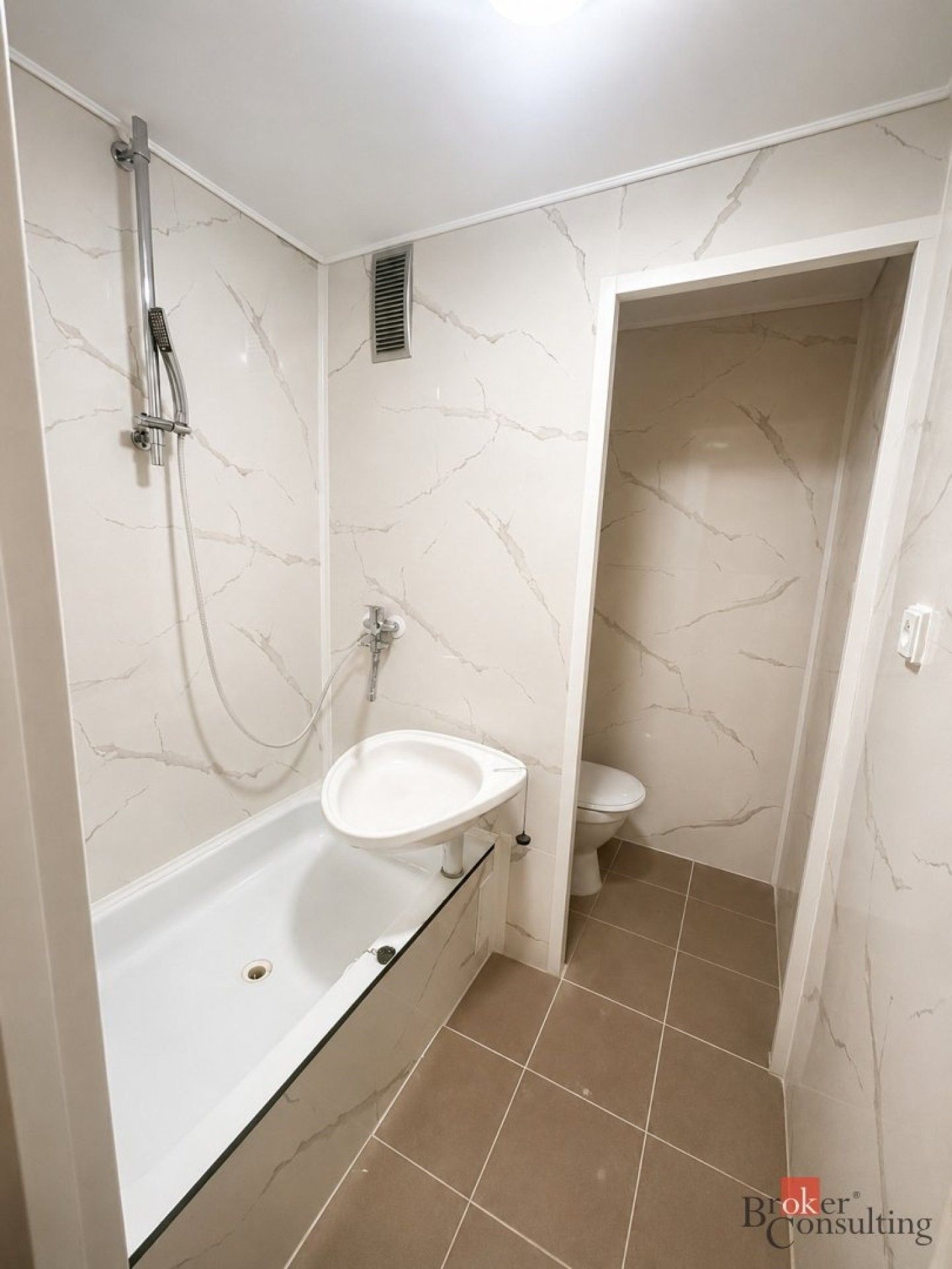 Pronájem byt 1+1 - Kyjická, Chomutov, 36 m² - 5